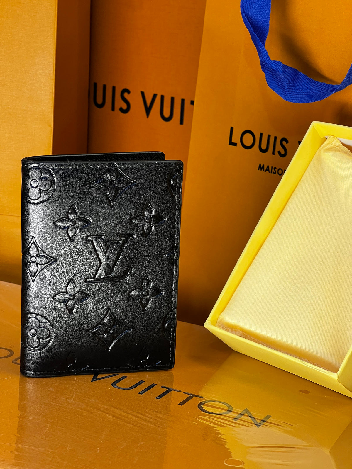 Lv Wallet/CardHolder
