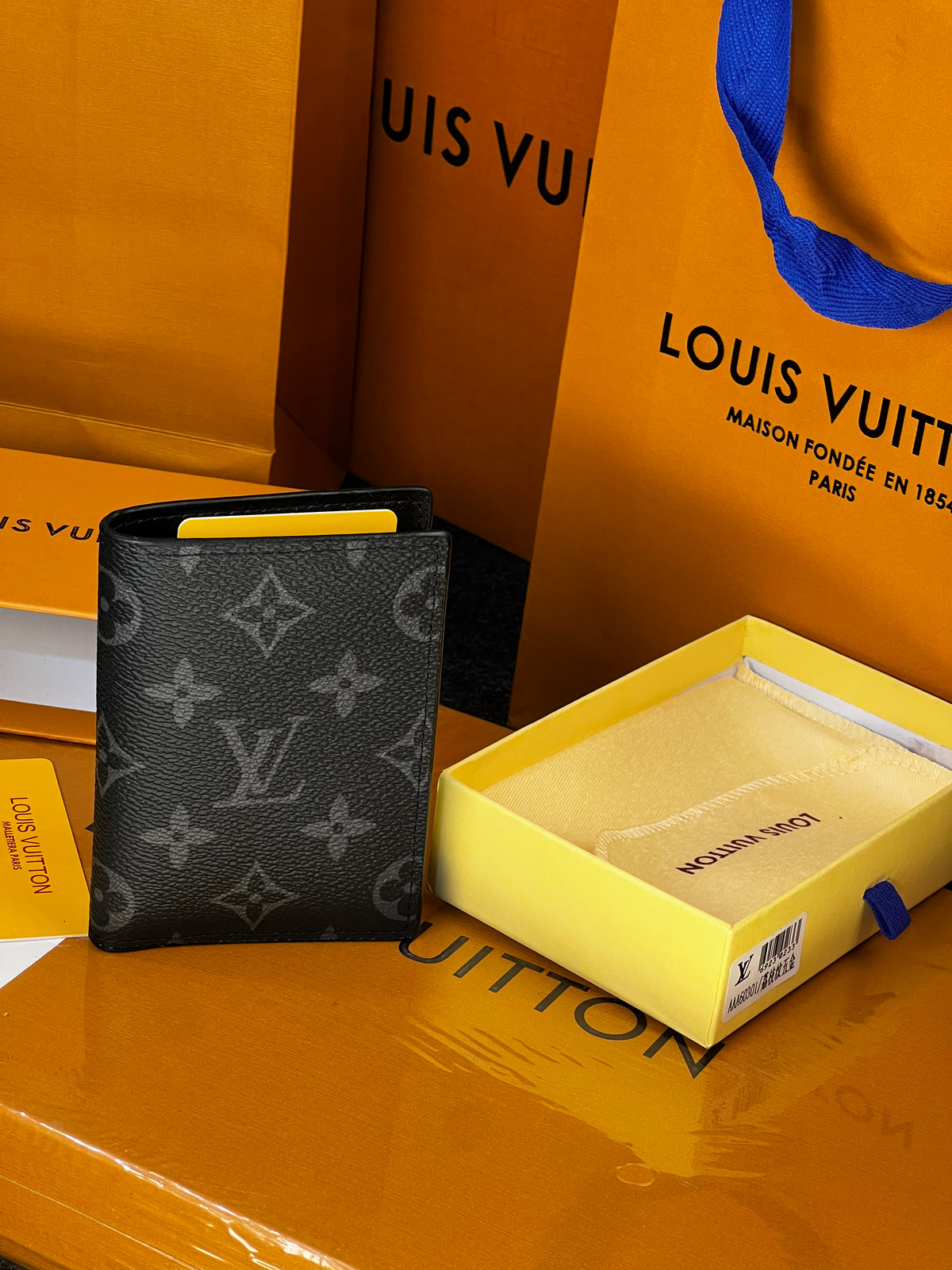 Lv Wallet/Card Holder