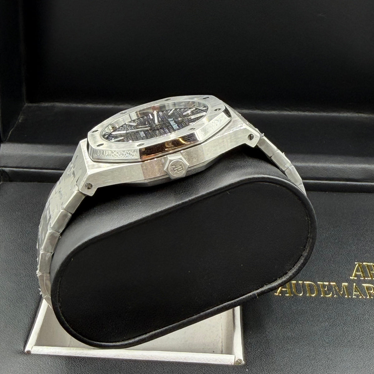 AP MASTER PLUS WATCH AUTOMATIC