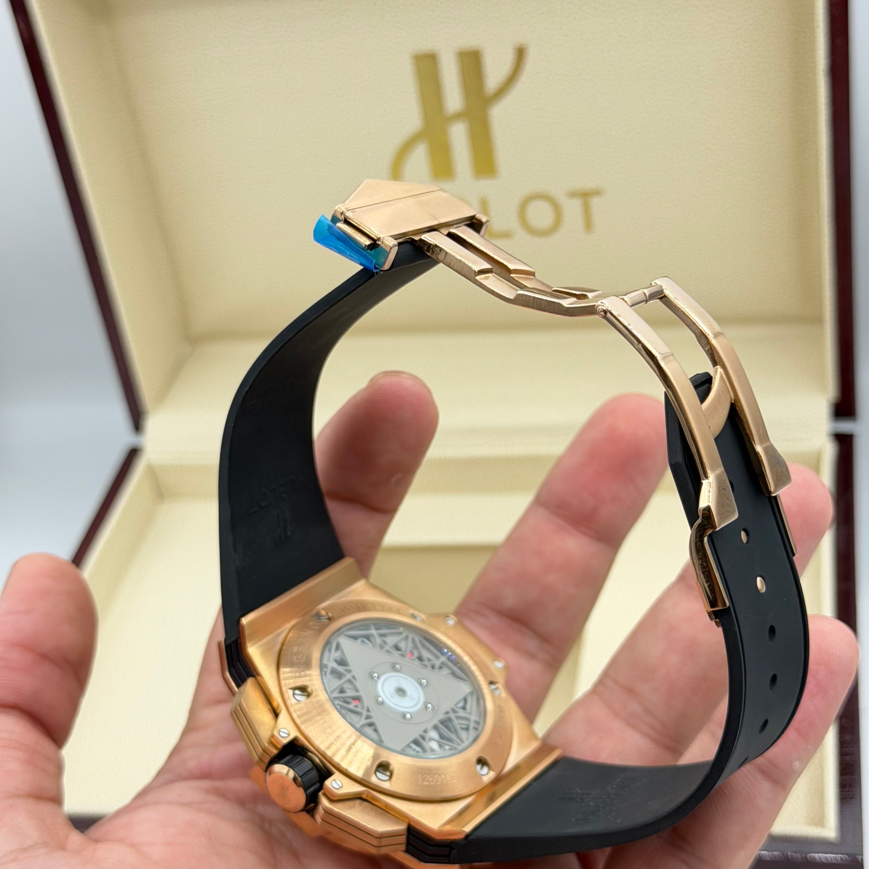 HUB MASTER PLUS WATCH WITH BOX