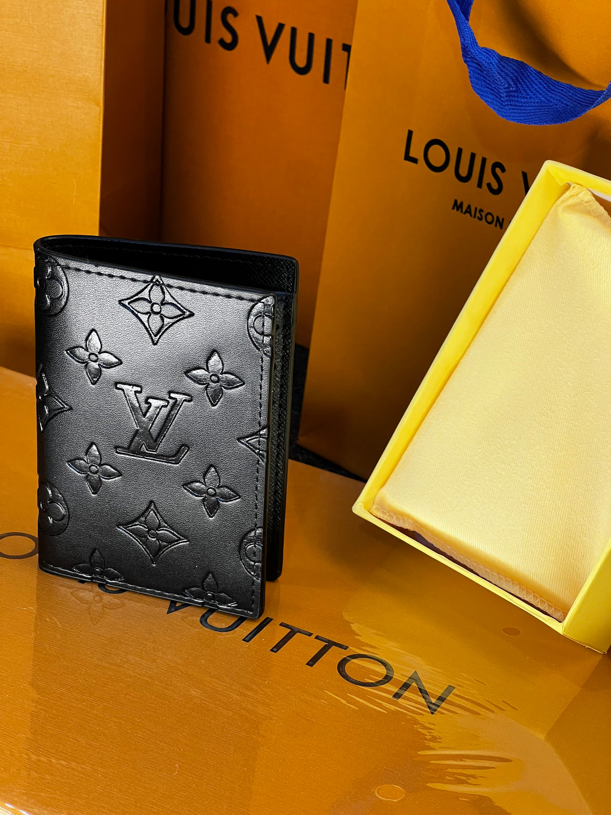 Lv Wallet/CardHolder