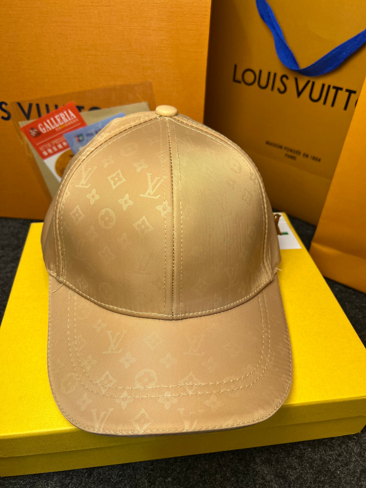 Lv cap