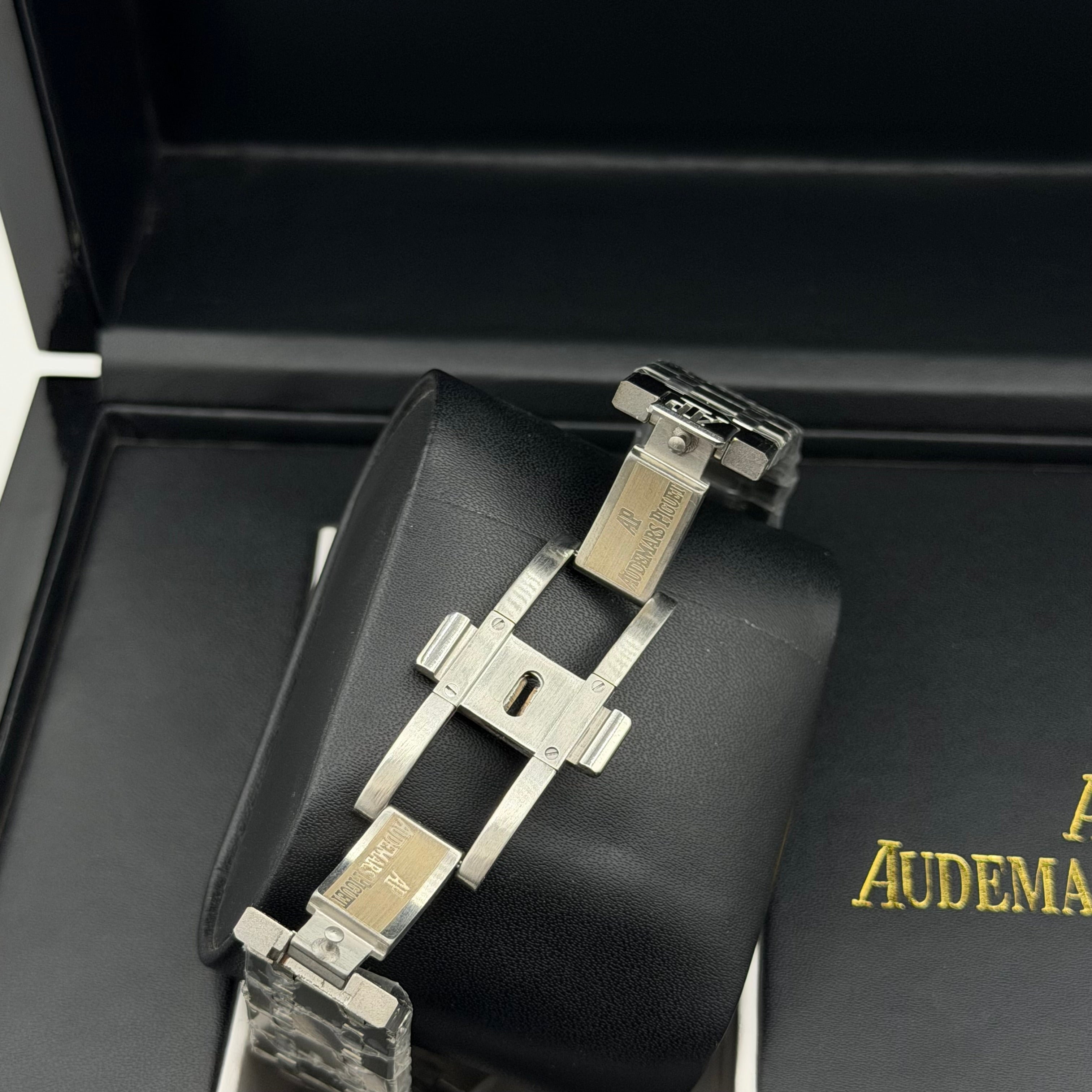 AP MASTER PLUS WATCH AUTOMATIC