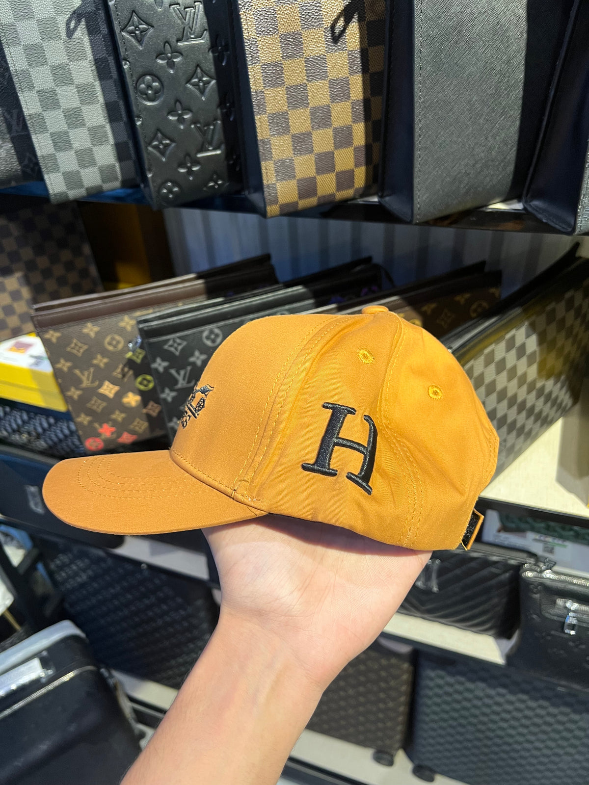 HERMES CAP