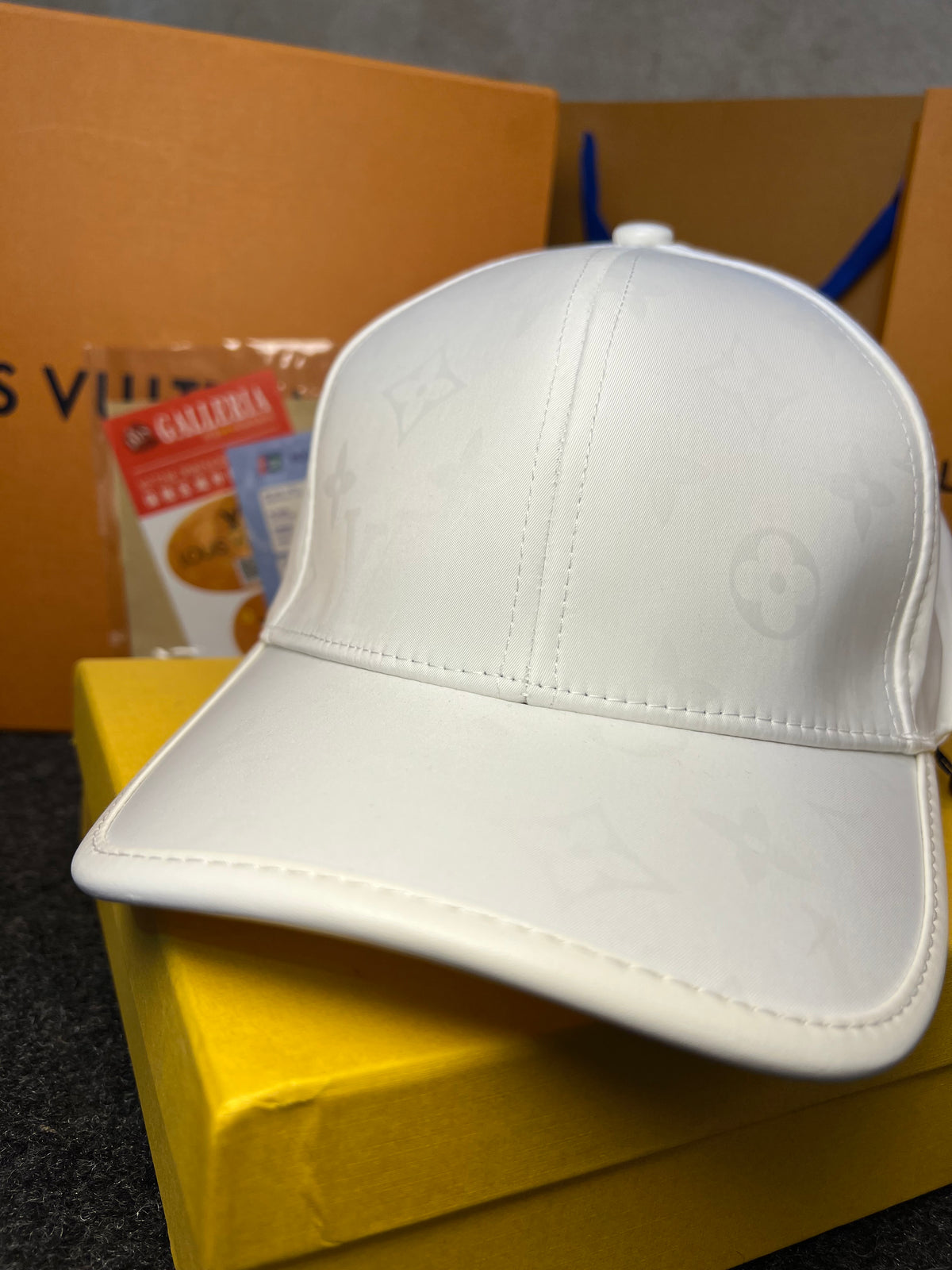 Lv cap