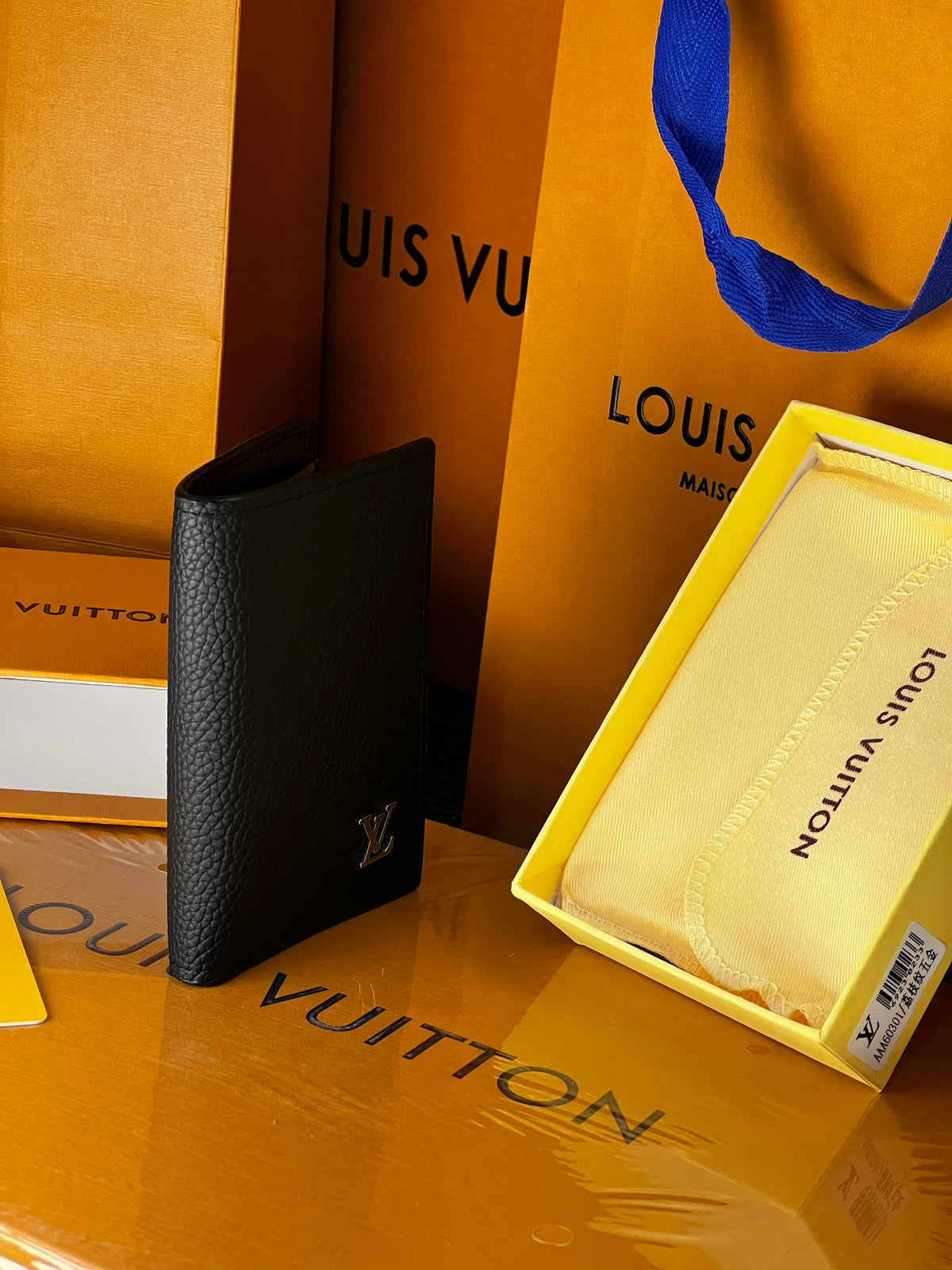 Lv Wallet/Card Holder