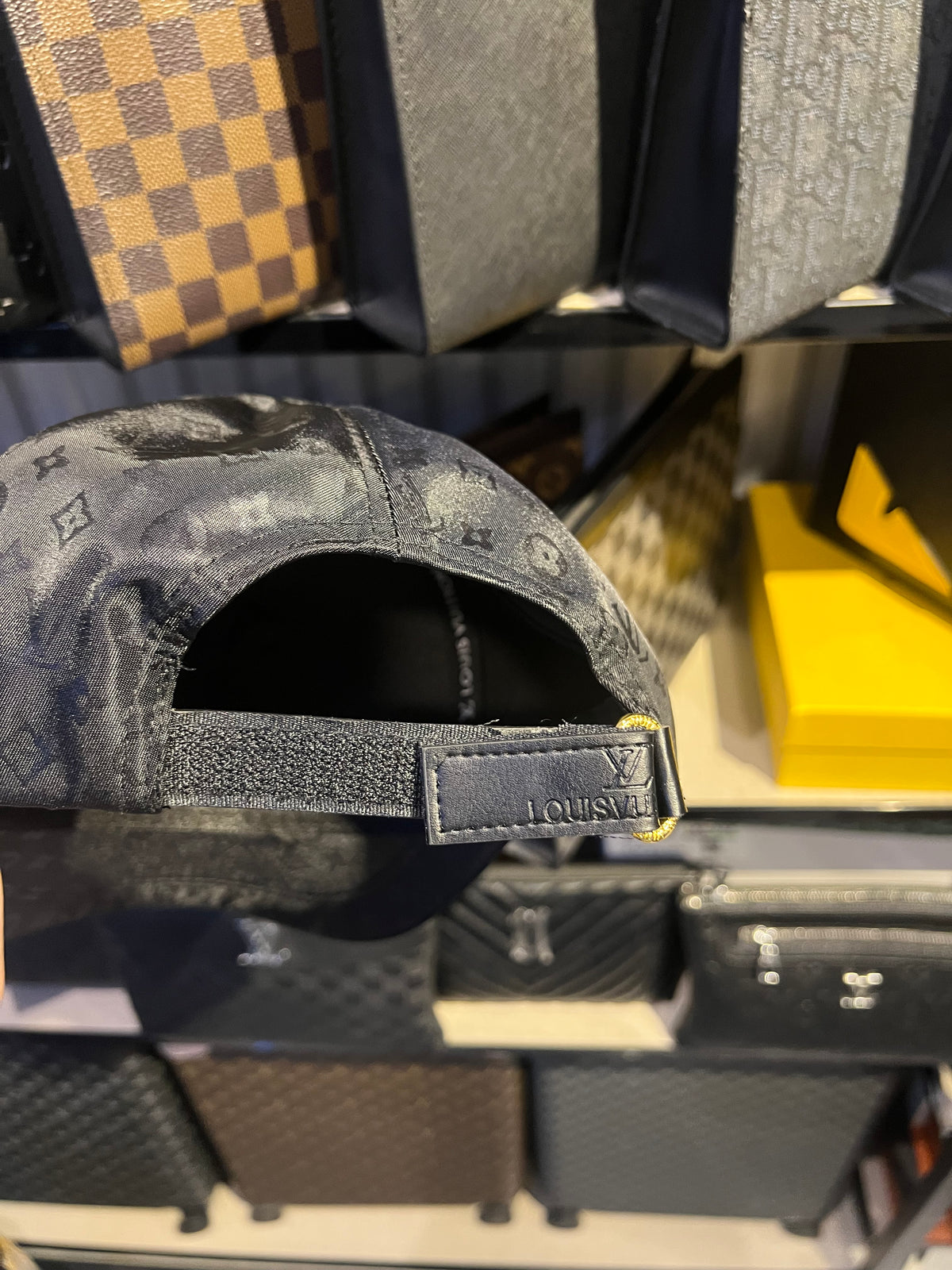 LV CAP