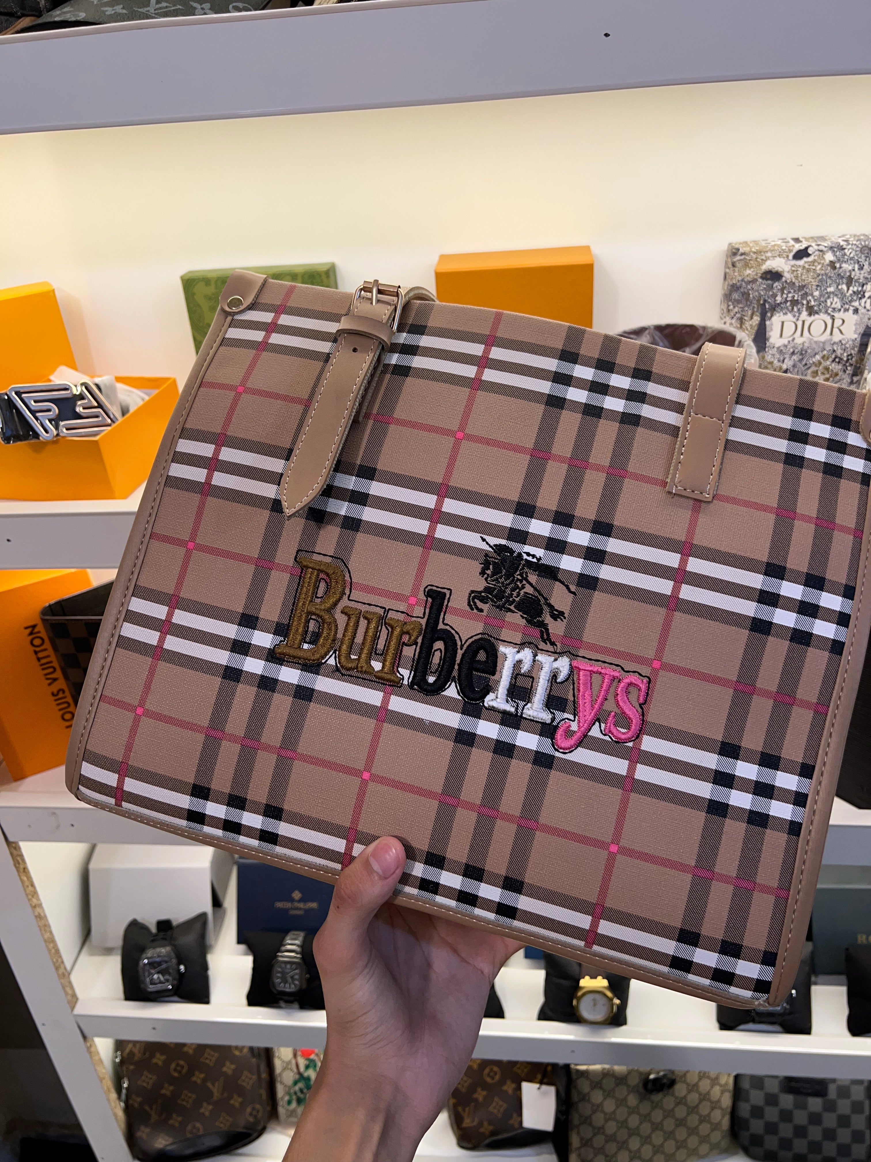 BURBERRY LADIES BAG