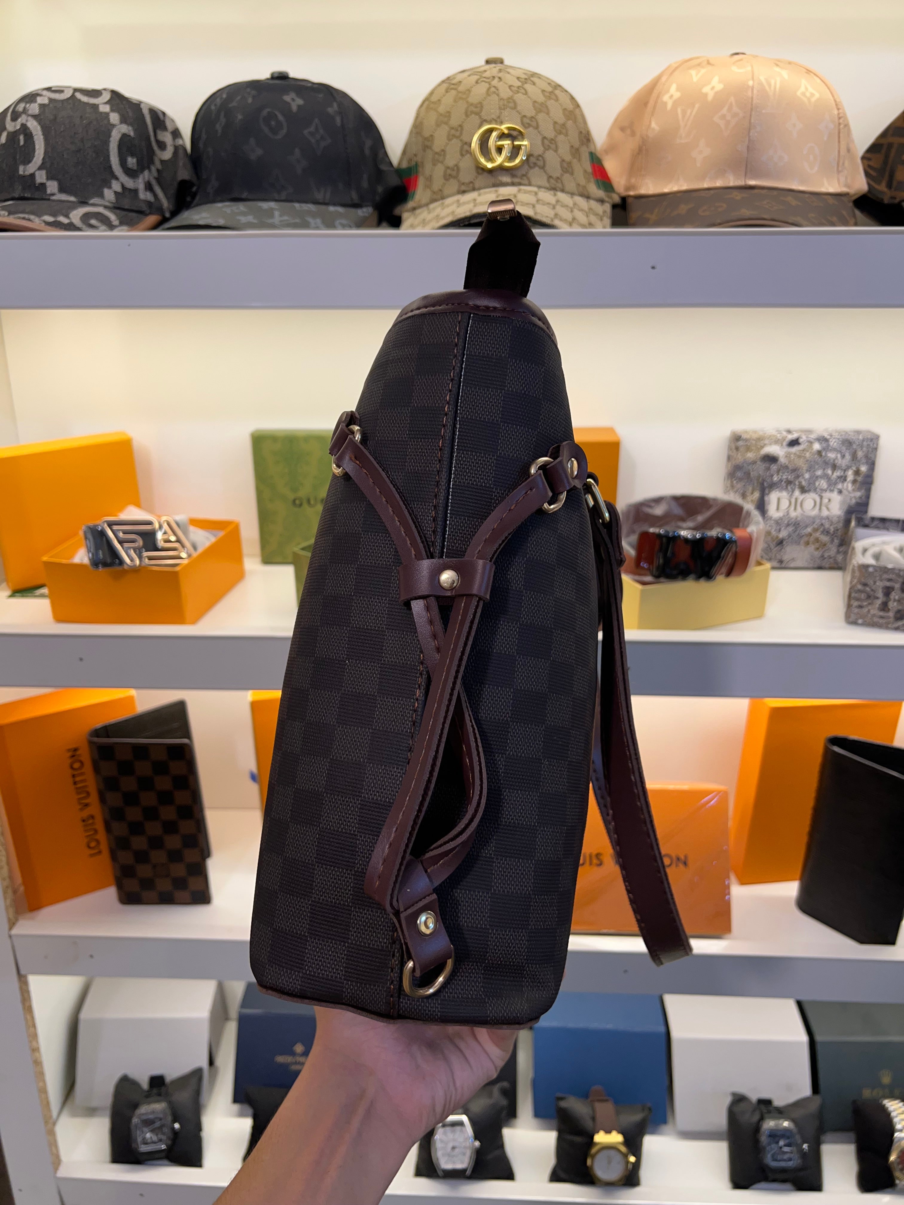 LOUIS VUITTION LADIES BAG