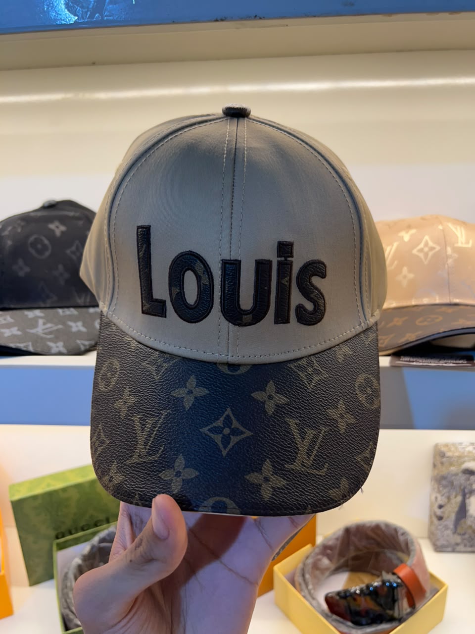 LOUIS VUTTION CAP
