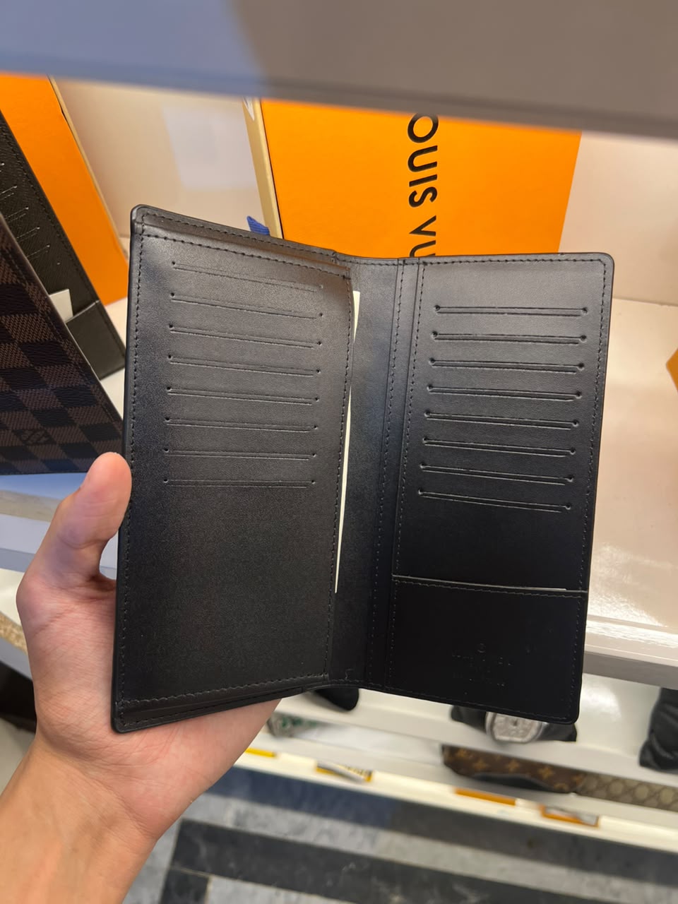 LV LONG WALLET