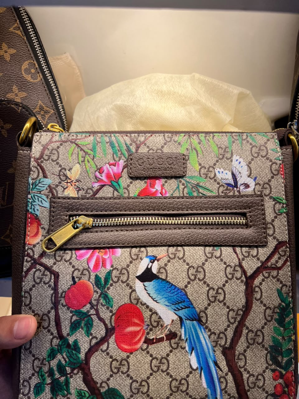 GUCCI LADIES TRAVELING BAG