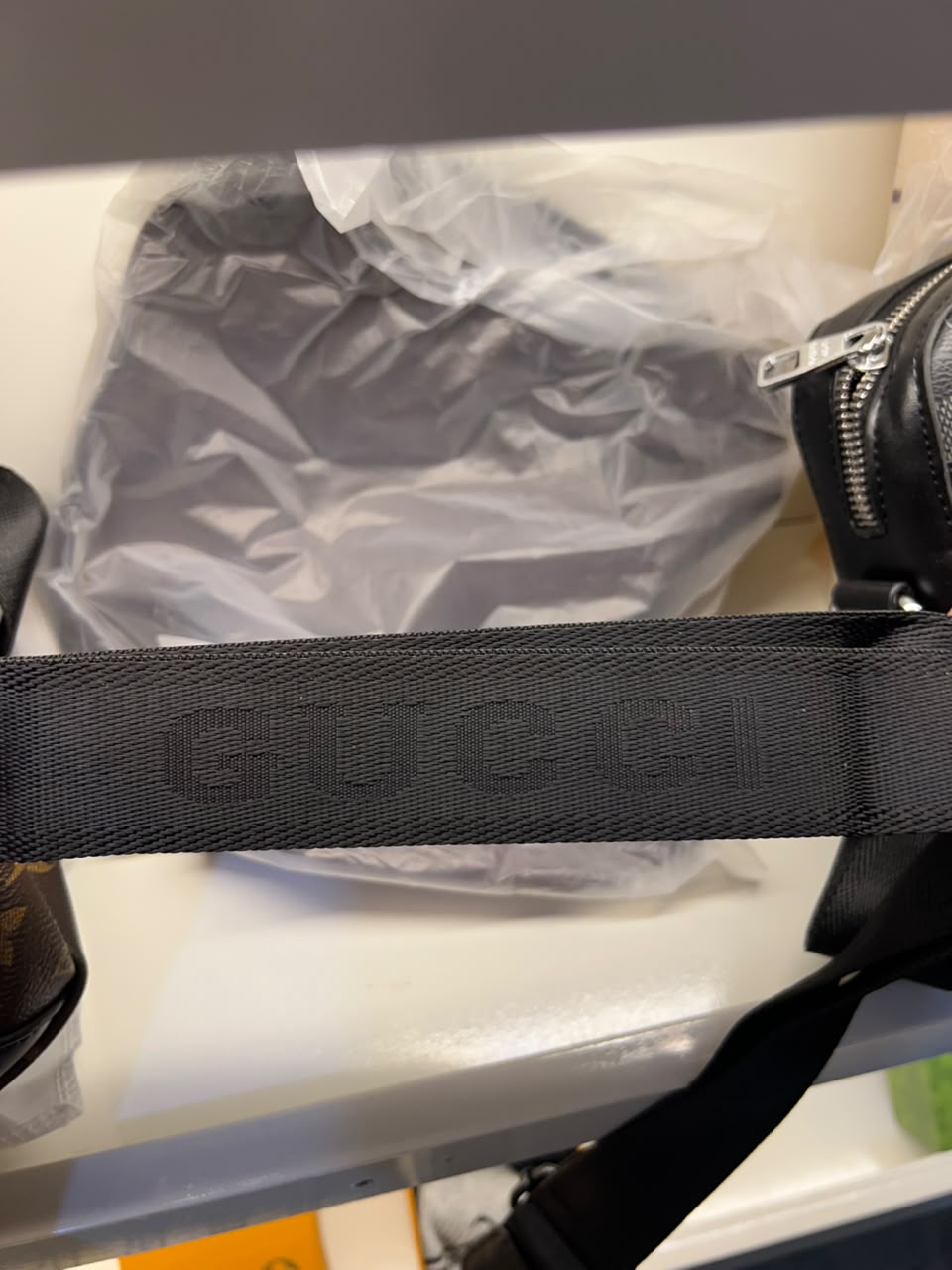 GUCCI TRAVELLING BAG
