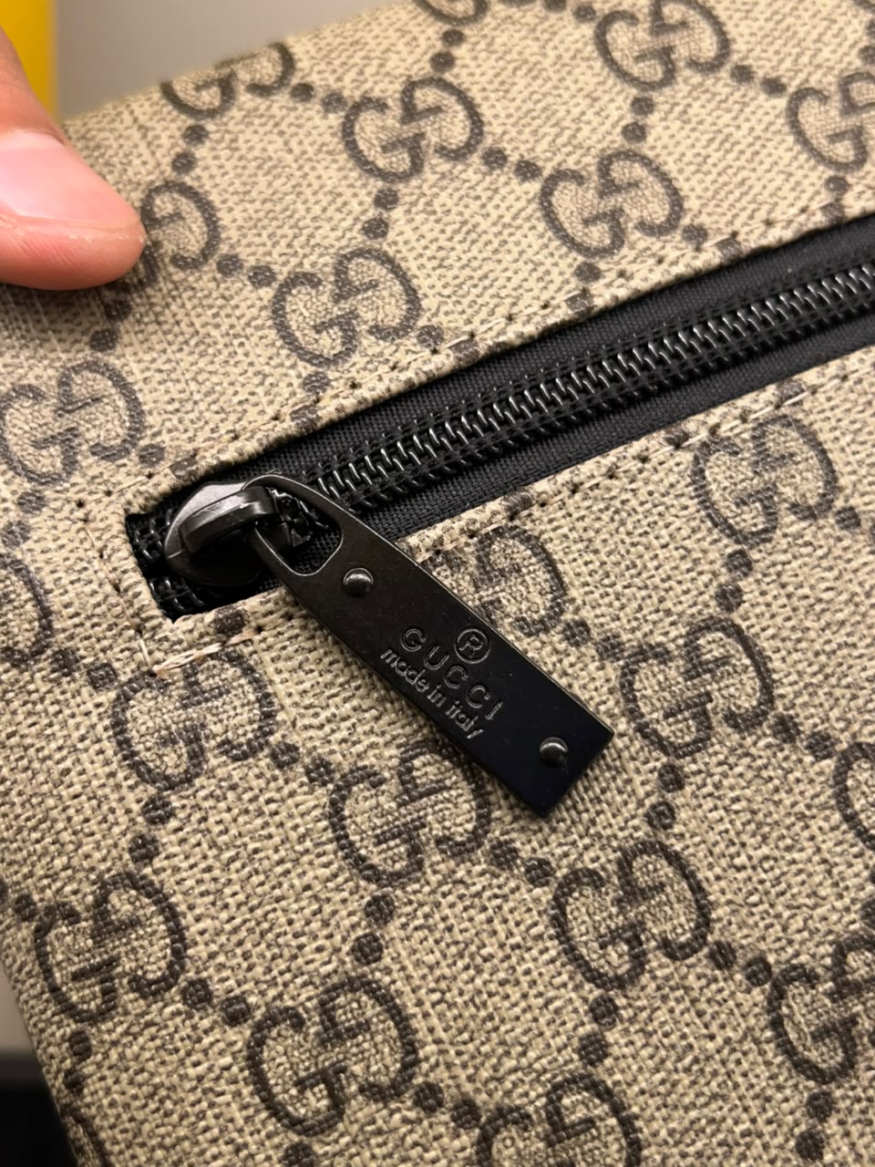 GUCCI TRAVELLING BAG