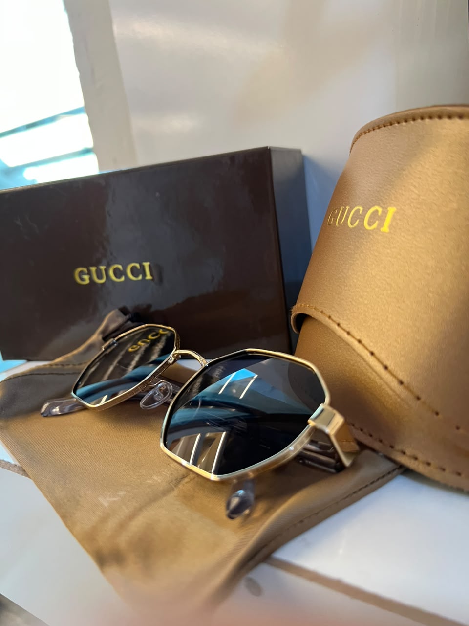 GUCCI GLASSES